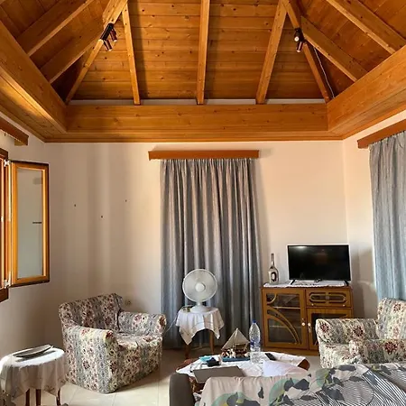 Apartment Traditional House Livanios Chalki Town